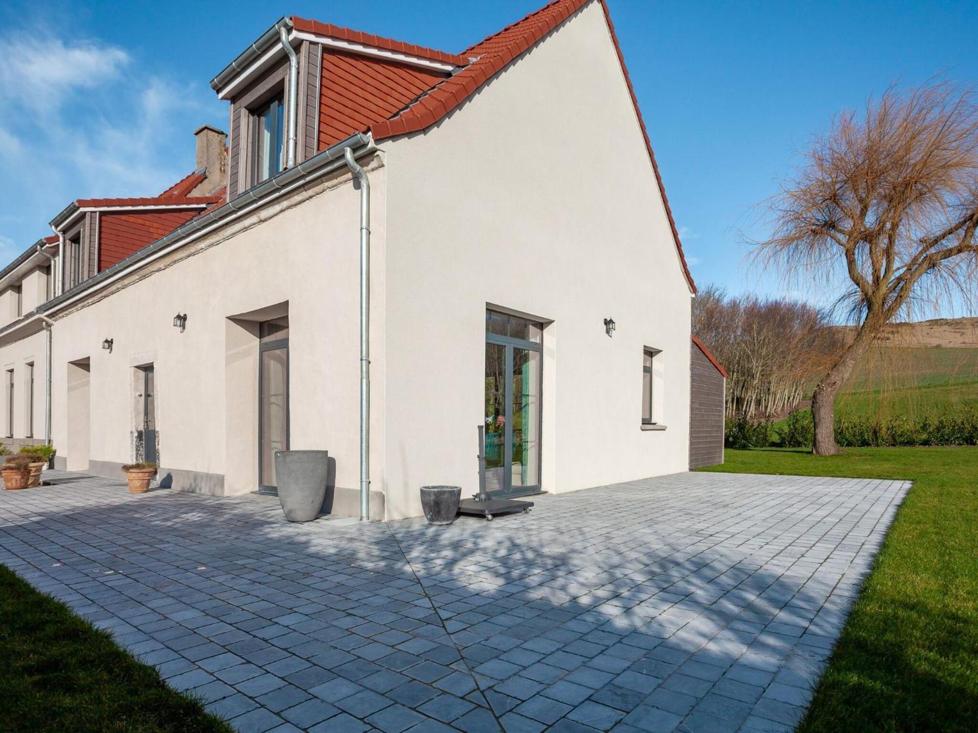 Vintage Holiday Home In Escalles With Garden Экстерьер фото